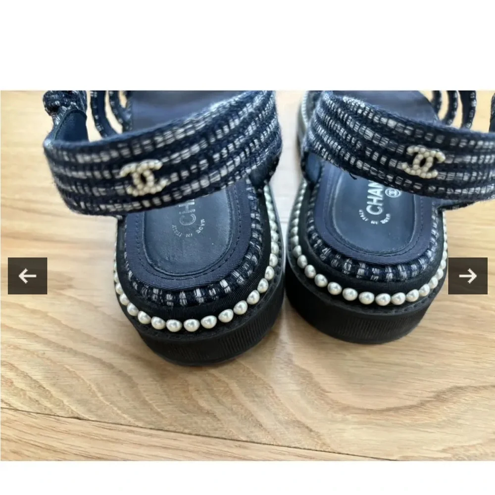 CHANEL Navy and White Strappy Sandals - Picture 4 of 7